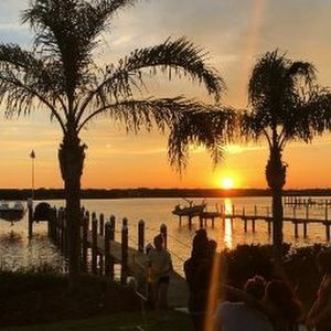 Meet your Posher, Wayne